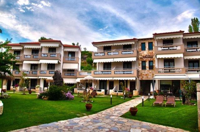 Allea Hotel And Apartments Торони Экстерьер фото